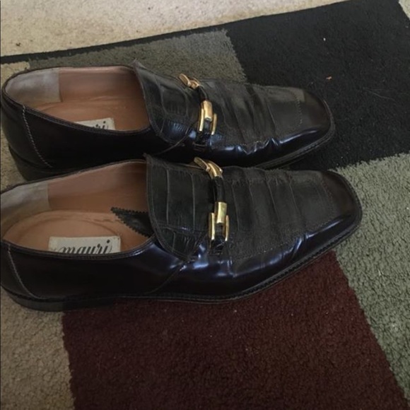 Men’s size 11 dress shoes
