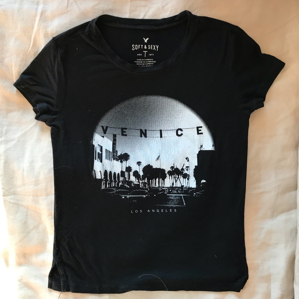 American Eagle tee shirt