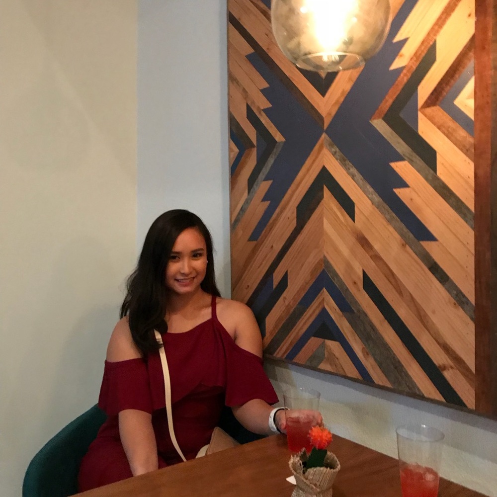 Meet your Posher, Ariane