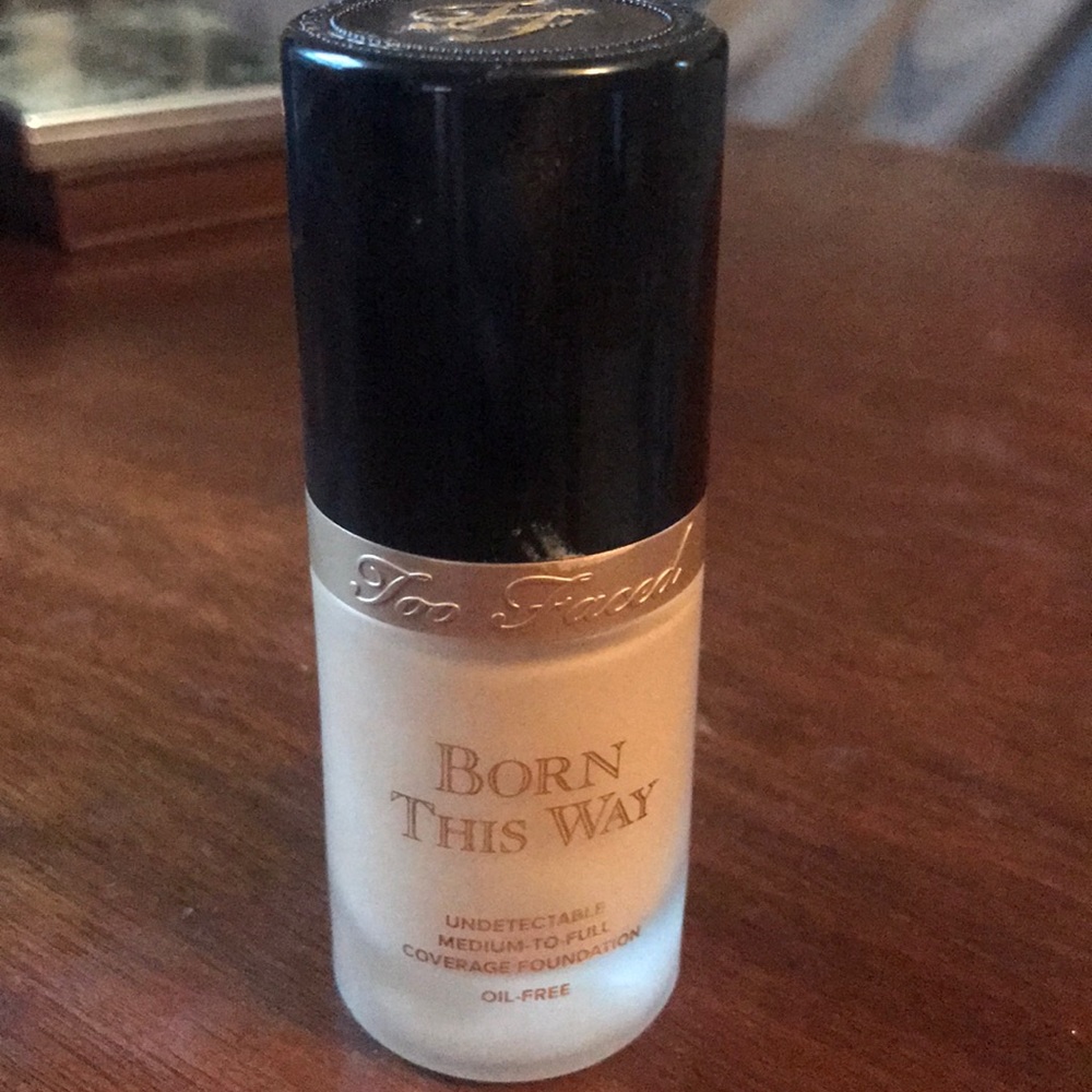 Too Faced Born This Way Oil Free Foundation 💕