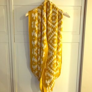 ✨HOST PICK✨Mustard Yellow and White Scarf