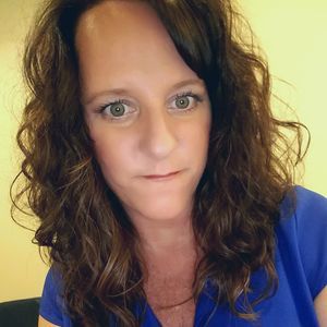 Meet your Posher, Amanda hayes
