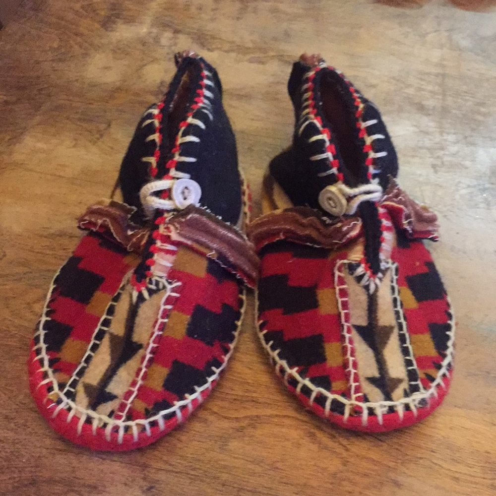 Handmade wool moccasin