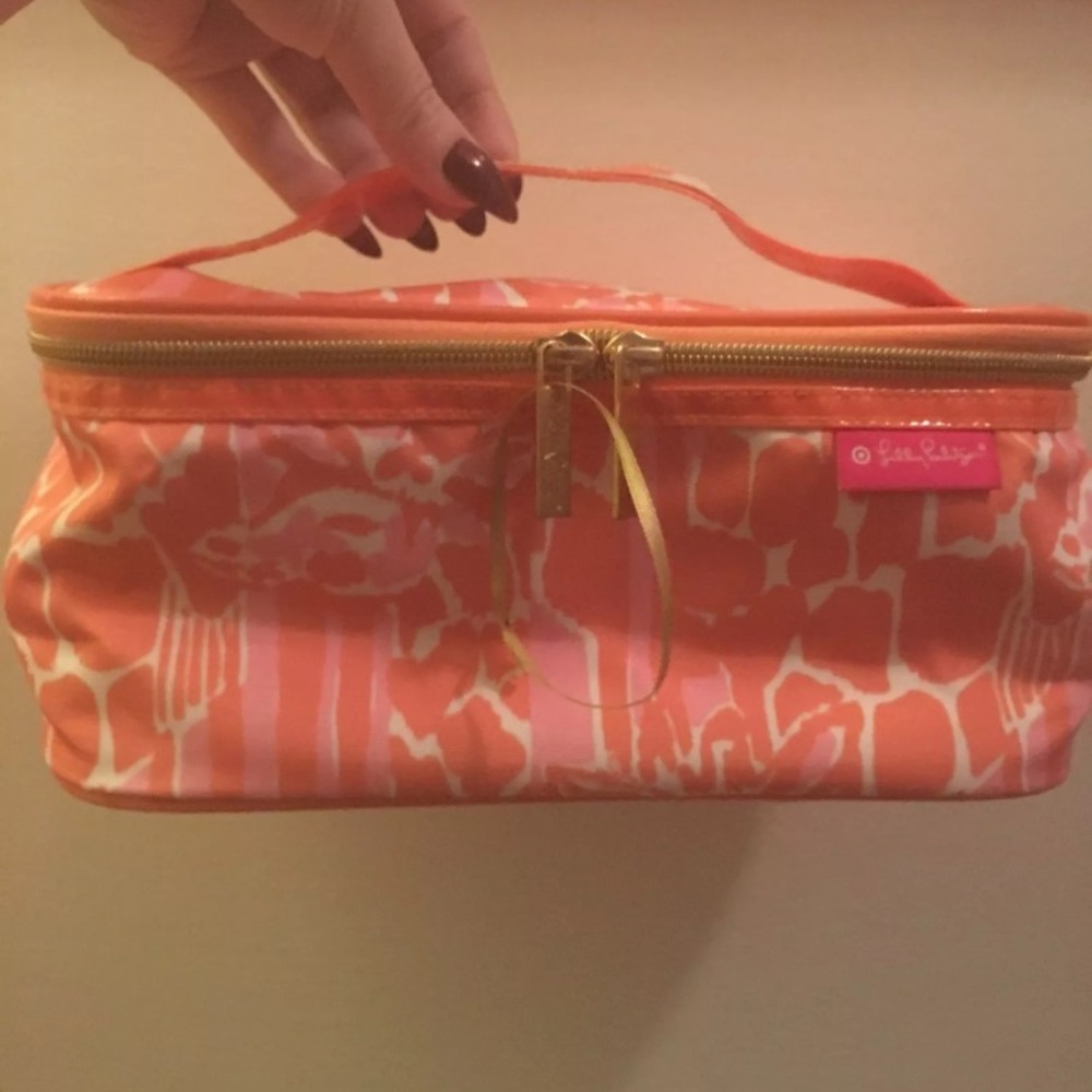 Lilly Pulitzer for Target Giraffey train case! BN!