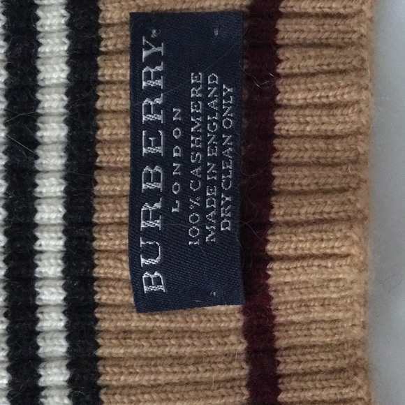 Burberry scarf - Picture 3 of 3