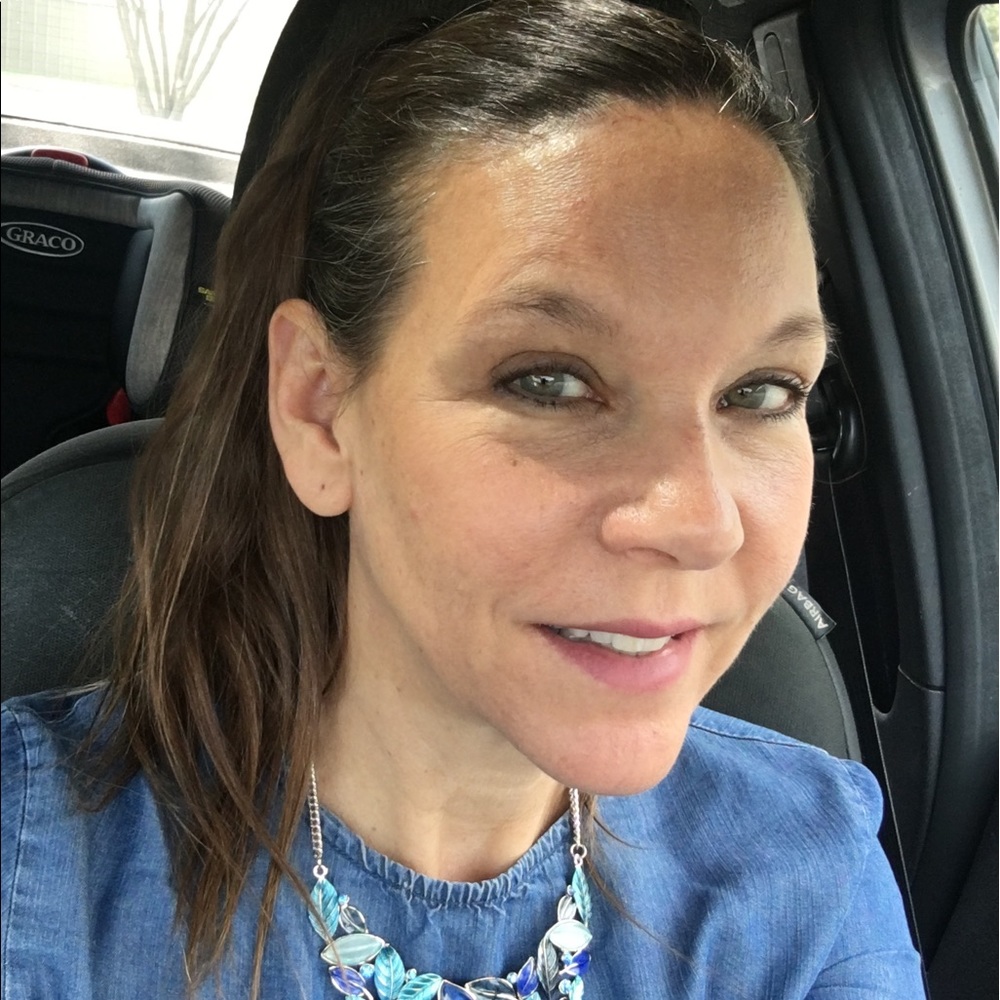 Meet your Posher, Angela