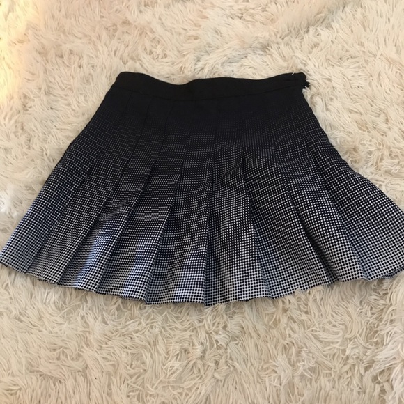 American Apparel Pleasted Skirt - Picture 2 of 4