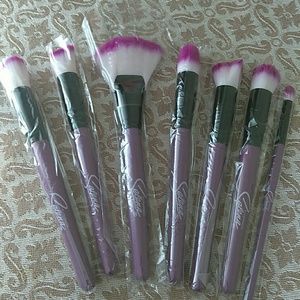 like Mac brushes selena brushes with mac case