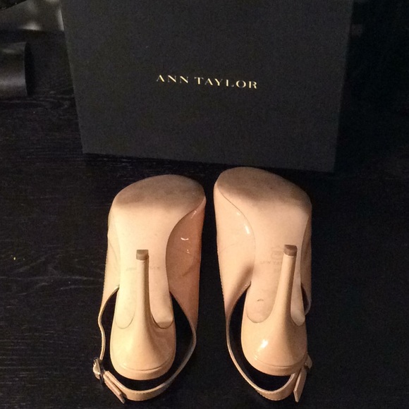 Ann Taylor women’s heels size 9 - Picture 6 of 8