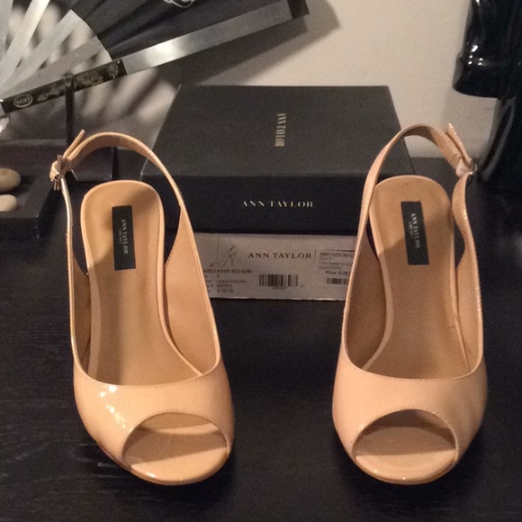 Ann Taylor women’s heels size 9 - Picture 4 of 8