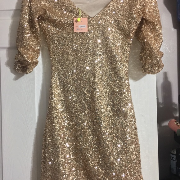 Christmas Dress - Picture 4 of 4