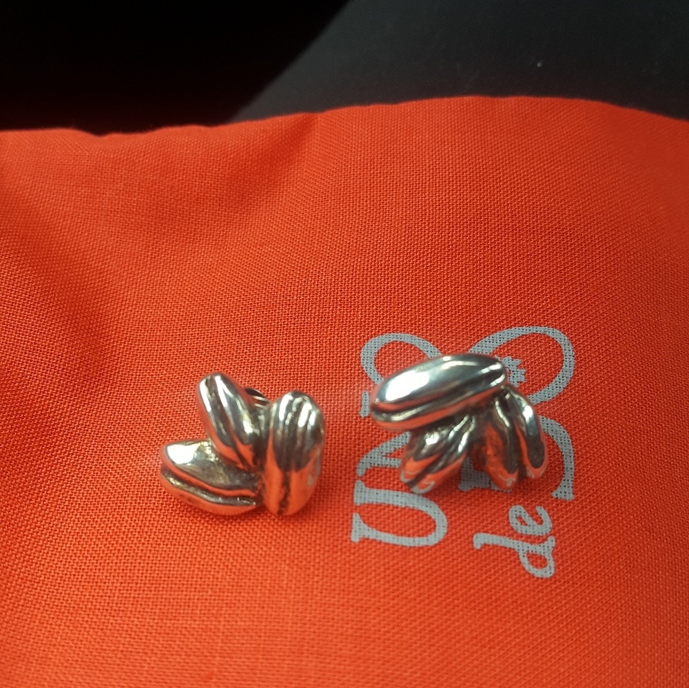 UNO DE 50 STERLING SILVER EARRINGS