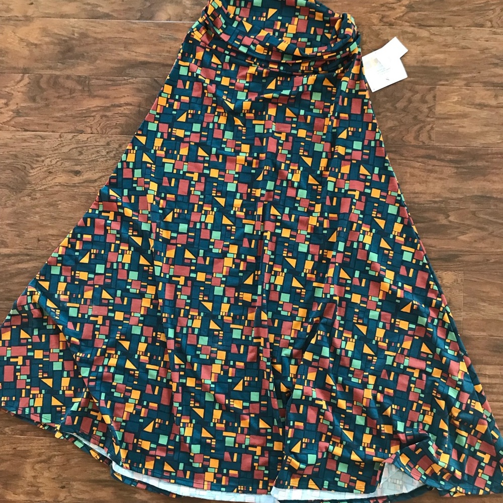 LuLaRoe Maxi Skirt New with tags size small
