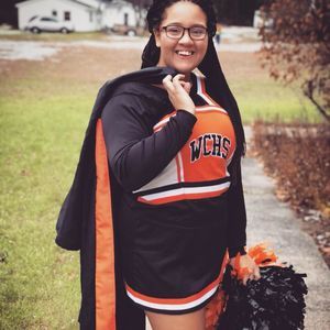 Meet your Posher, Chloe