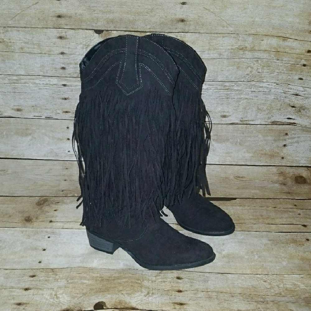 Fringe boots