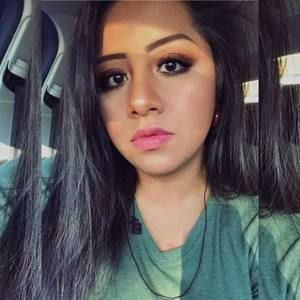 Meet your Posher, Crystal