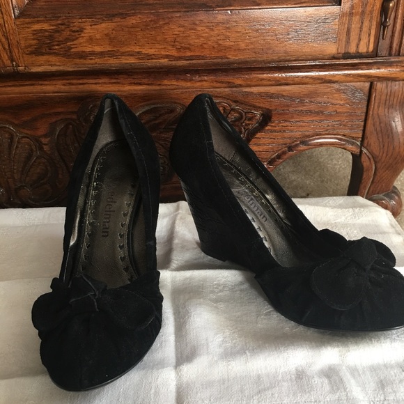 Black Velvet Wedges - Picture 1 of 4