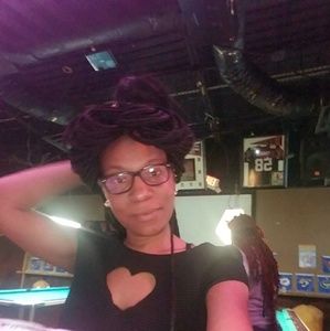 Meet your Posher, Adrianna