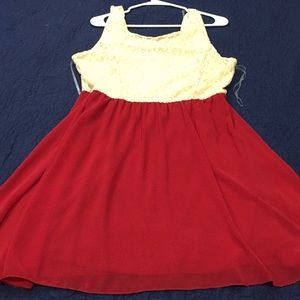 **Sale**Lace and chiffon dress