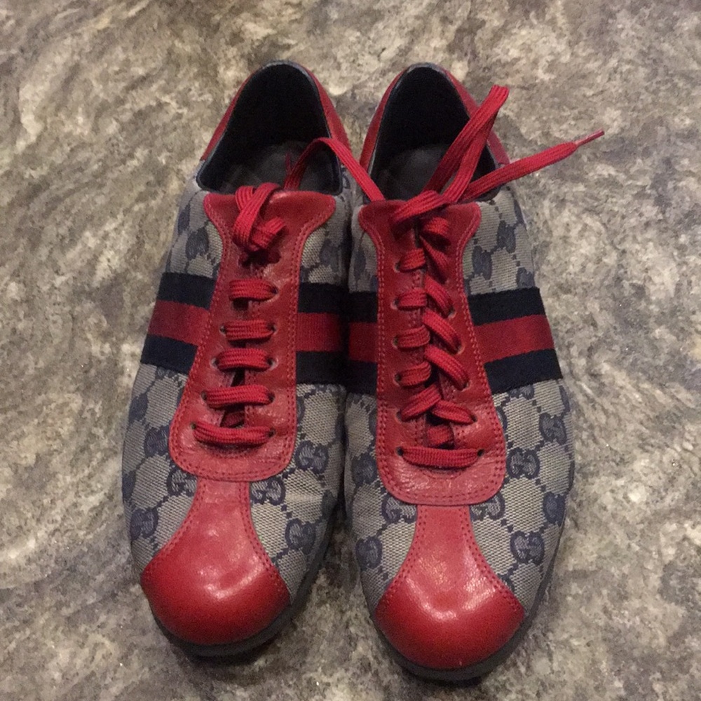 Gucci lace up sneakers