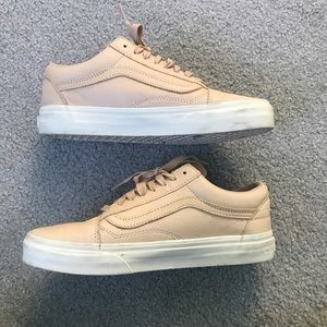 Vans Classic Old Skools in nude pink leather
