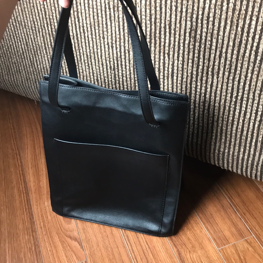Urban outfitters large black bag