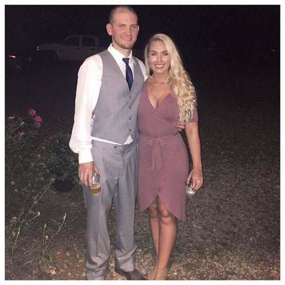 Meet your Posher, Kayla - Picture 2 of 6