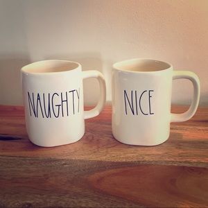 🎄Rae Dunn Naughty & Nice Mug Set 🎄