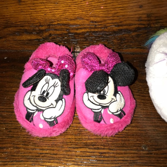 toddler Minnie Mouse slippers used - Picture 1 of 2