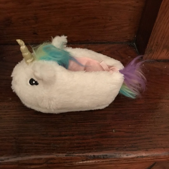 Toddler unicorn slippers - Picture 2 of 2