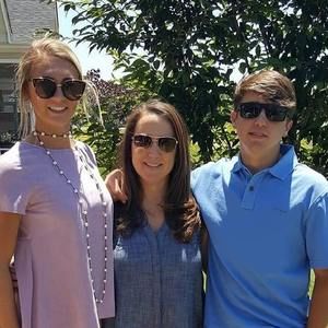 Meet your Posher, Angie