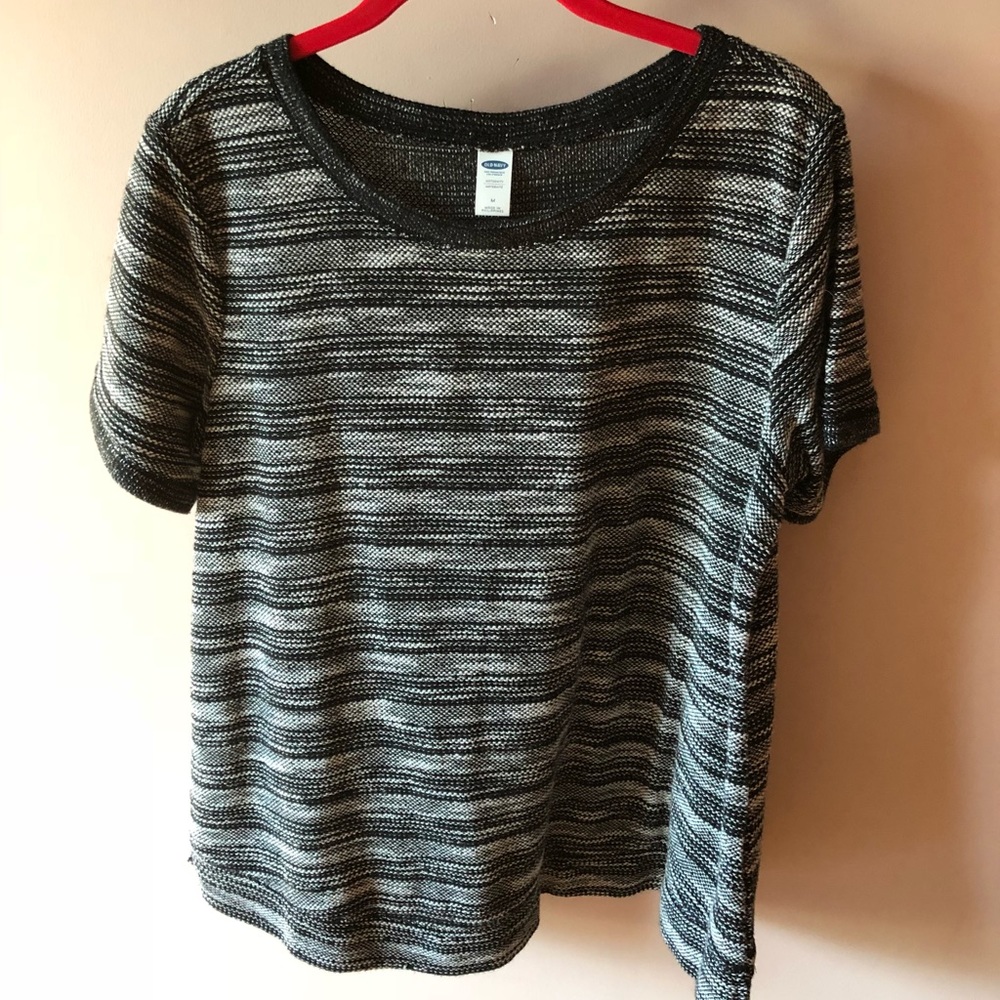 Short sleeve sweater