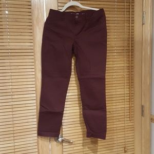 Gap Slim city Khaki. NWOT