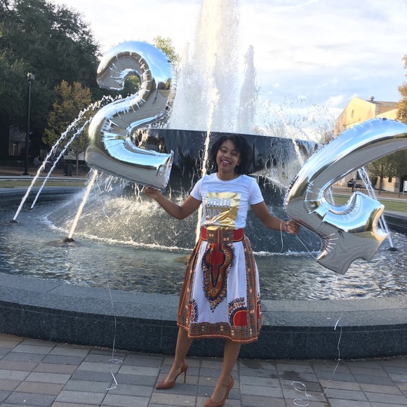 Meet Your Posher ☺️ - Picture 4 of 8