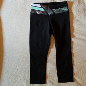 Lululemon crops wonder under 4