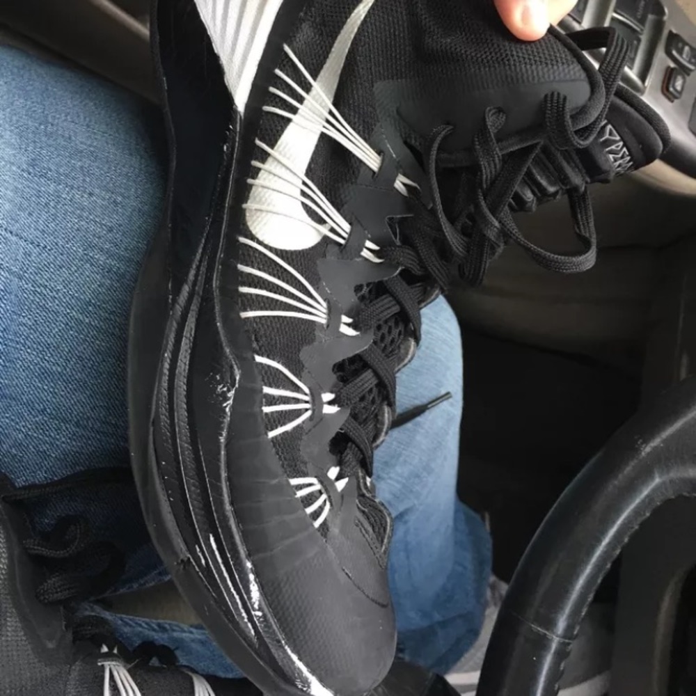 Nike Hyperdunks - image 2