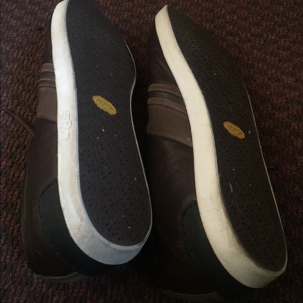 UGGS - Picture 5 of 8