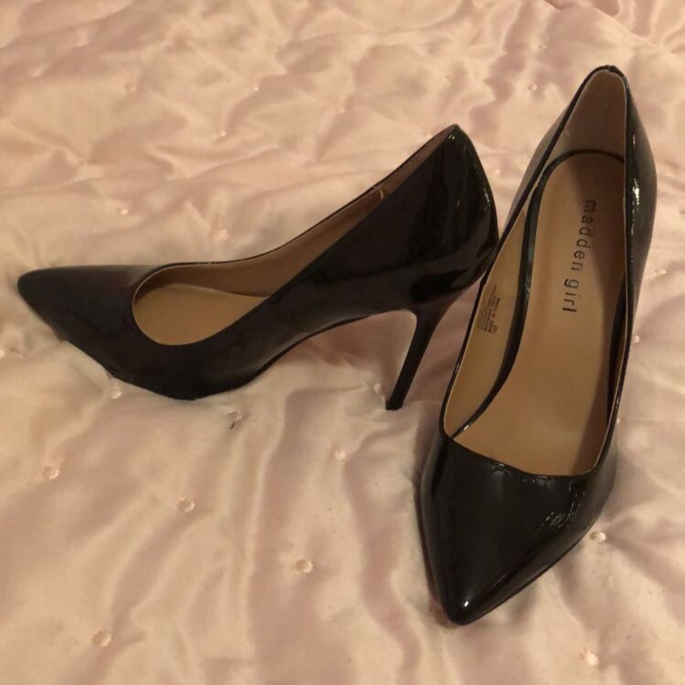 Madden Girl Black Patten Leather Pumps