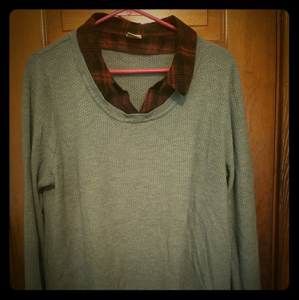 Long sleeve women's shirt
