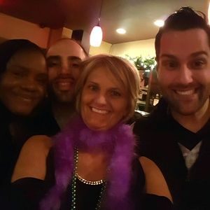 Meet your Posher, Nakisha