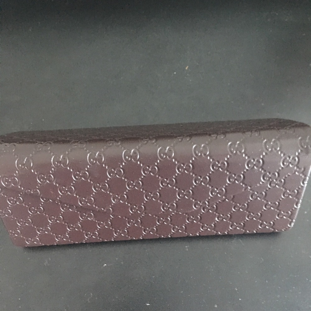 Gucci’s Glasses - Picture 5 of 6