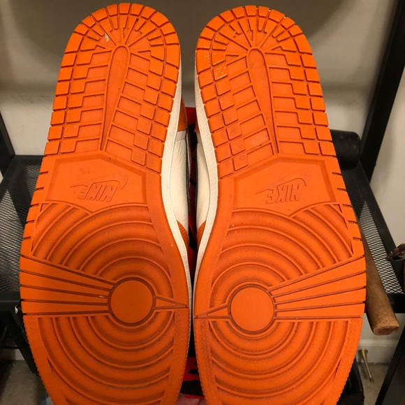 Air Jordan Reverse shatterbackboards - Picture 5 of 7