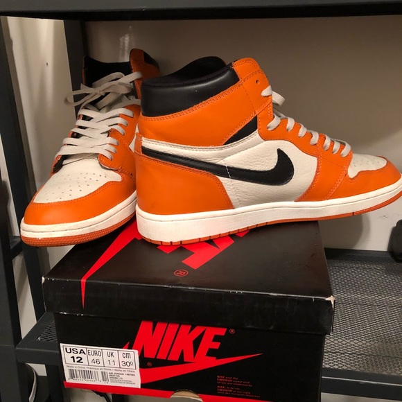 Air Jordan Reverse shatterbackboards - Picture 6 of 7