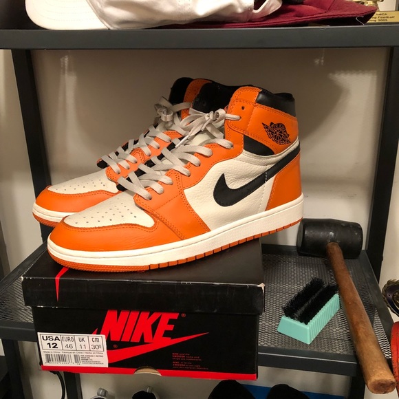 Air Jordan Reverse shatterbackboards - Picture 7 of 7