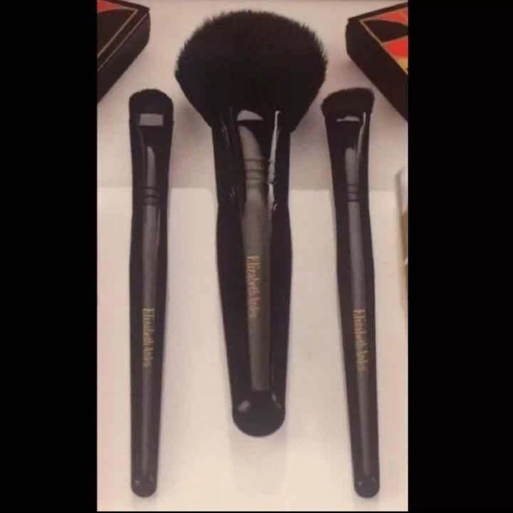 Elizabeth Arden Make Up Brushes