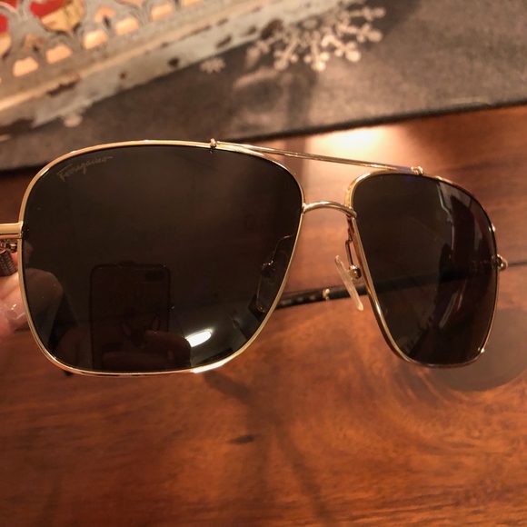 🎀Ferragamo Sunnies! WORN ONCE! 150 OBO!🎀 - Picture 3 of 6