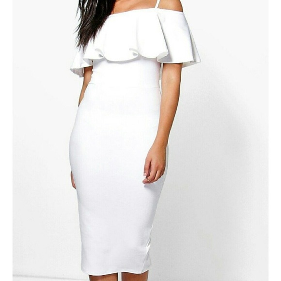 Boohoo Dresses & Skirts - Never been worn. White dress 👗
