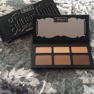Kat Von D shade and light contour palette