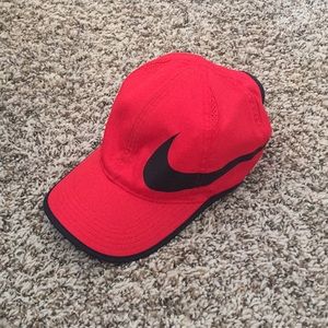 Women’s Nike hat
