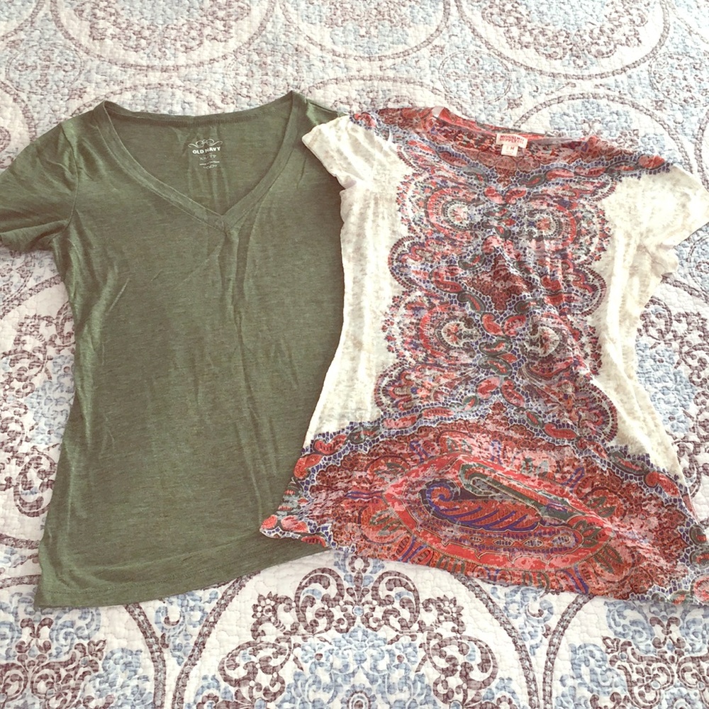 (2) Tshirts